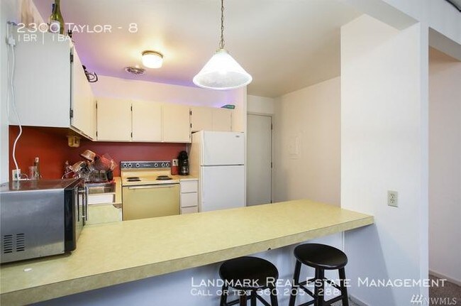 Building Photo - 2300 Taylor Ave
