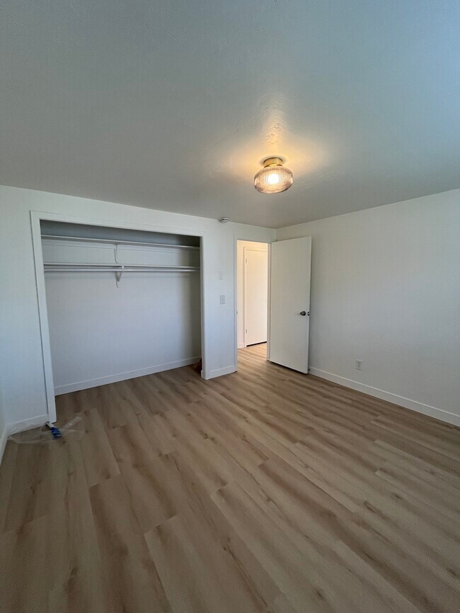 Dormitorio grande - 723 E 600 S