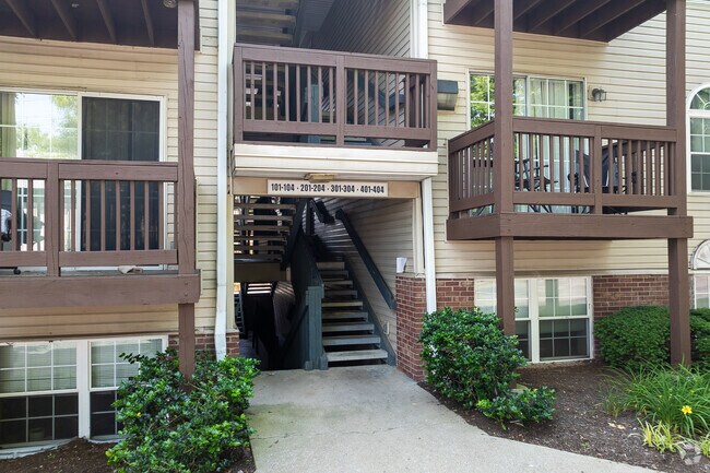 Building Photo - 1081 S Broadway