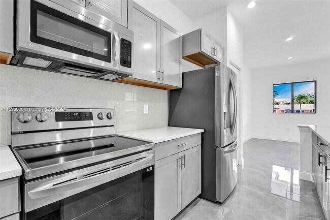Foto del edificio - 108 NW 1st Ave