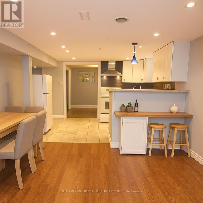 Building Photo - 39 Risdon Ct