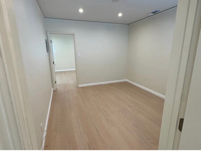 Foto del edificio - 716 Fischer St