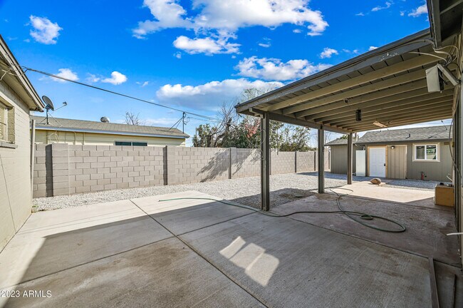 Building Photo - 2939 W Echo Ln