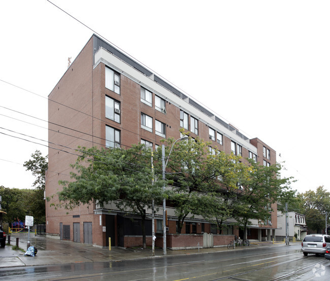 Building Photo - Dufferin Gwynne