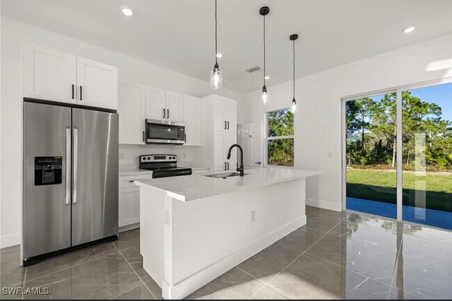 Foto del edificio - 905 Wabasso Ct