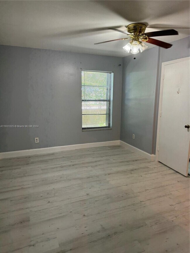 Building Photo - 9539 Boca Cove Cir