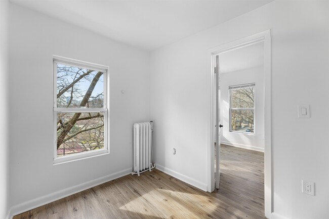 Building Photo - 258 9th St