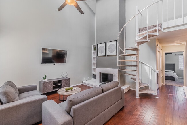 Building Photo - 9145 Emberglow Ln