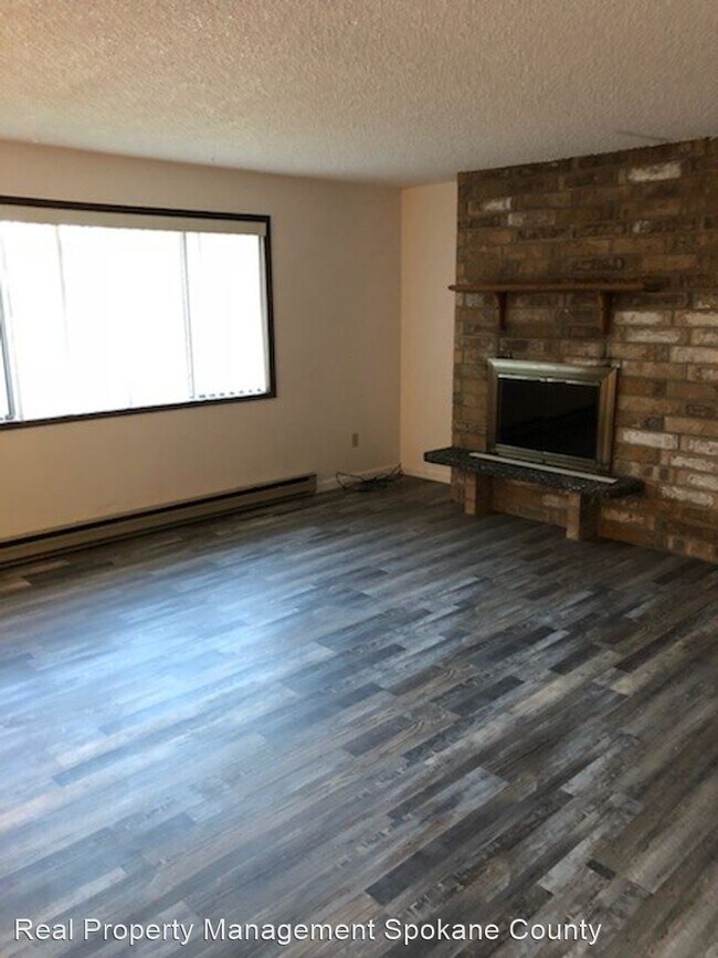 Foto del edificio - 3 br, 2 bath House - 11412 E 26th Ave.
