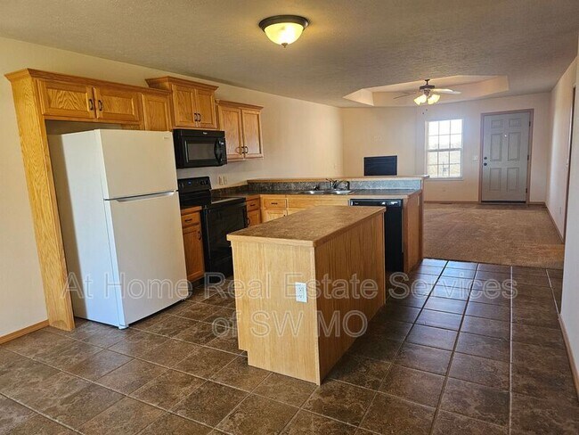 Foto del edificio - 980 N Parkwood Ave