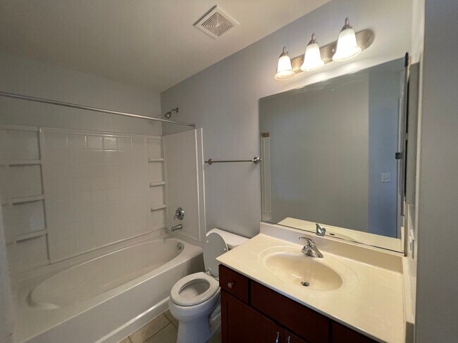 Building Photo - 14604 Thomas Jefferson Dr
