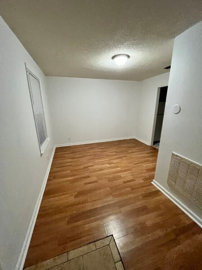 Foto del edificio - Centrally located  In Murfreesboro