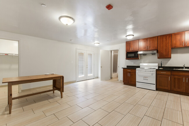 Building Photo - 2222 Dwight Way