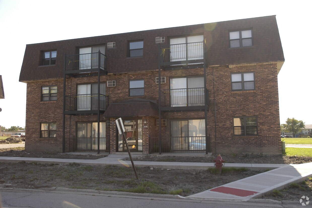 Primary Photo - 21752 S Jeffrey Ave