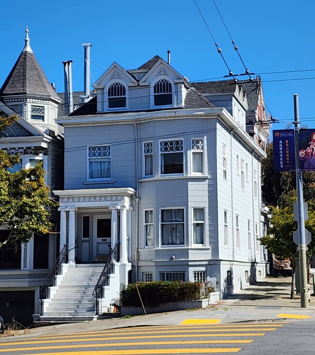 Building Photo - 1260 Masonic Ave