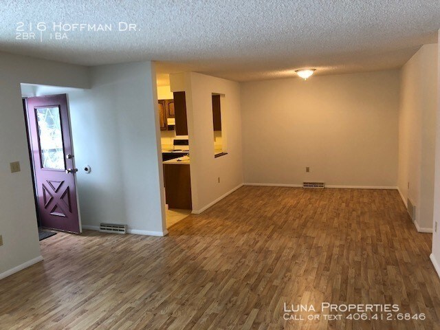 Building Photo - 216 Hoffman Dr