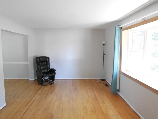 Building Photo - Your Next Home Awaits! Single Family Home ...