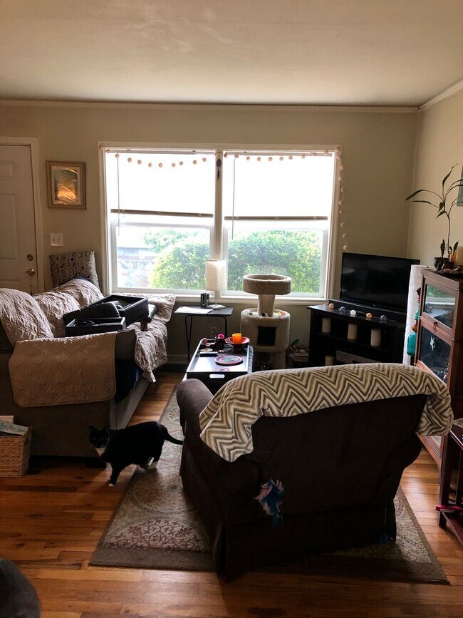 Foto del edificio - Charming N. Portland Apartment located in the Piedmont Neighborhood!
