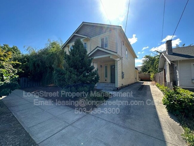 Building Photo - 4833 NE 18th Ave