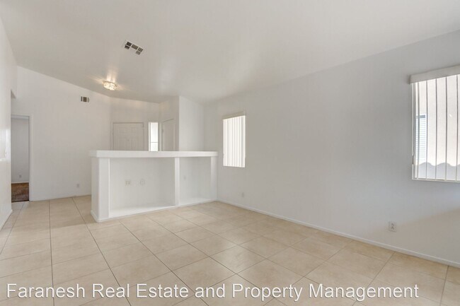 Building Photo - 3 br, 2 bath House - 1811 Giant Pine Ave