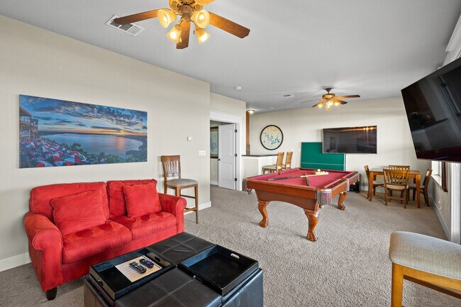 Foto del edificio - 18024 Edgewood Way