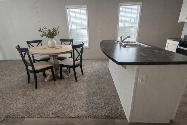 Foto del edificio - 38037 Chilver Ave