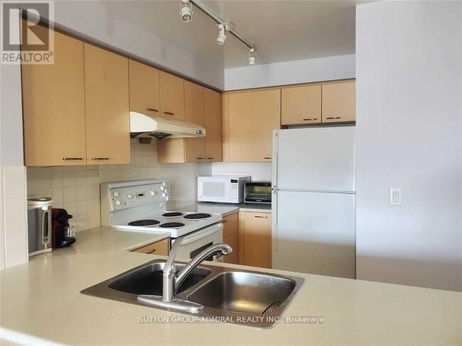 Building Photo - 51 Saddlecreek Dr