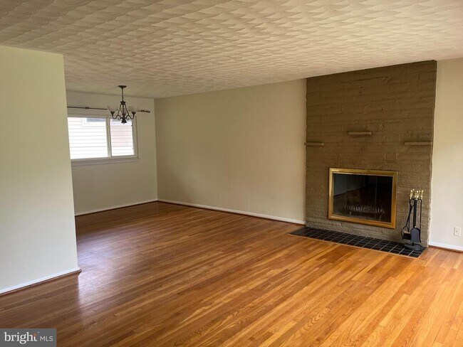 Foto del edificio - 5101 Danbury Rd
