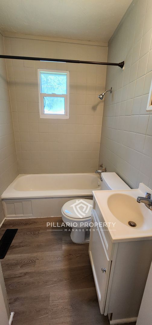 Foto del edificio - Charming 3 Bedroom 1 Bathroom in Eagle Dal...