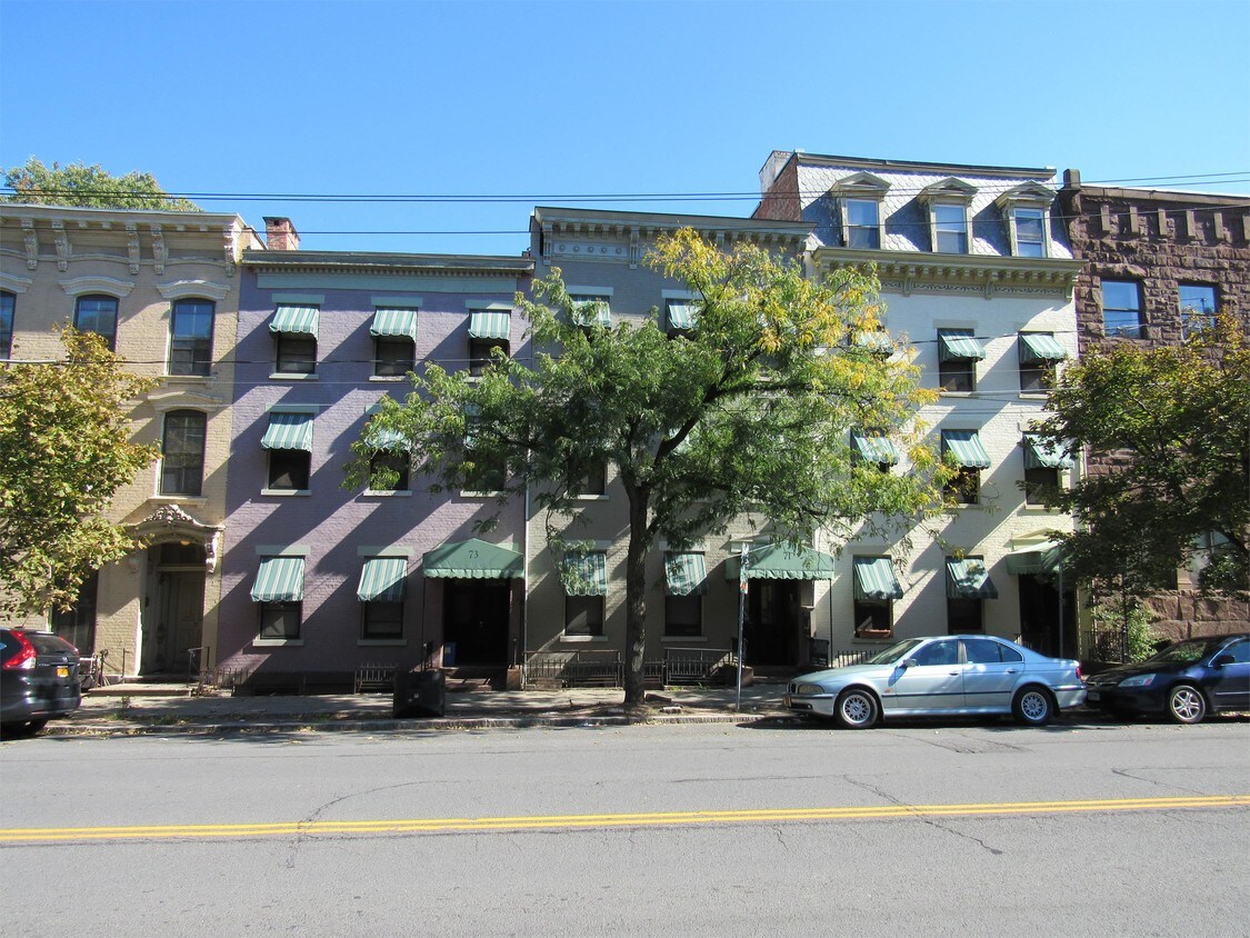 Primary Photo - 69 Ten Broeck St