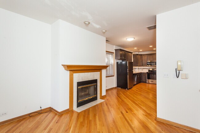 Building Photo - 1714 N Ashland Ave