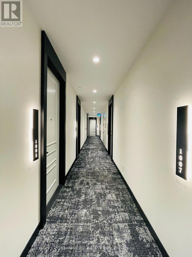 Building Photo - 115 Denison Ave