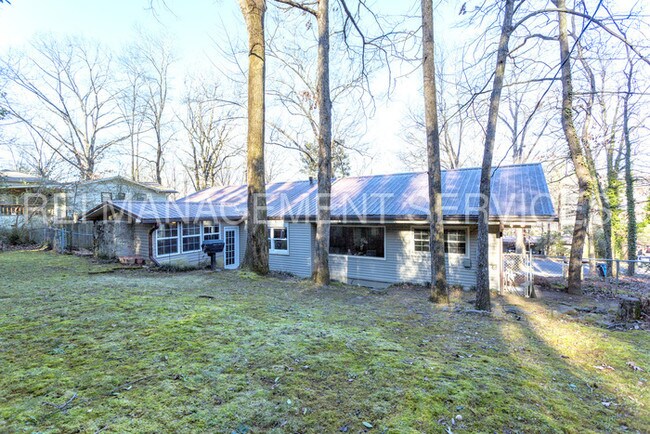 Building Photo - 1829 Old Creek Trail