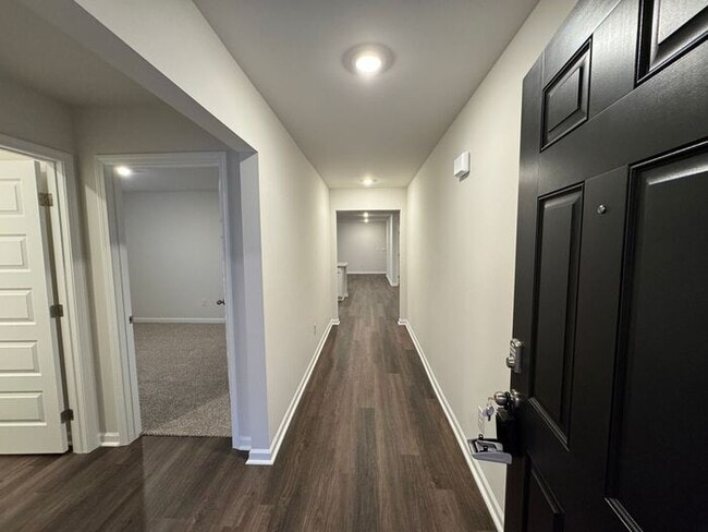 Foto del edificio - MOVE IN SPECIAL-Beautiful home available for rent