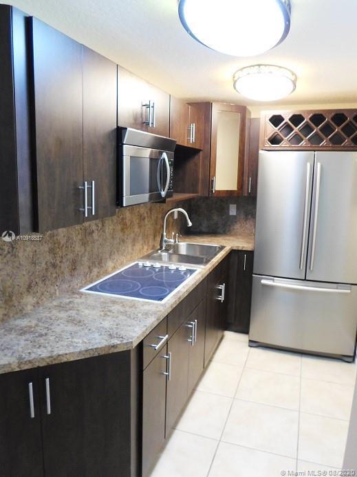 Foto principal - 6960 NW 186th St