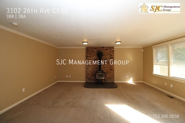 Building Photo - Three bedroom 2.5 bath home for rent Puyallup