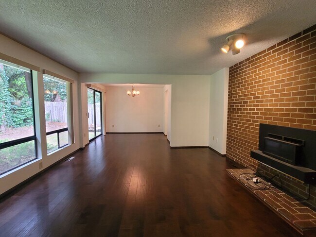 Foto del edificio - 3 Bedroom Central Kitsap Home