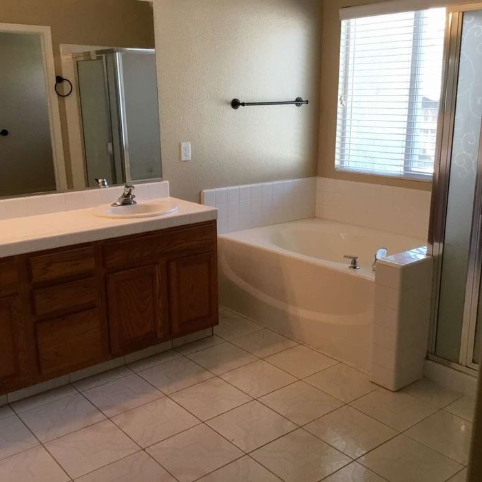 Building Photo - Swimming Pool and RV Parking