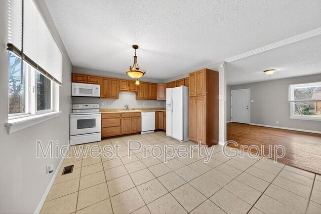 Building Photo - 2224 Millvalley Dr