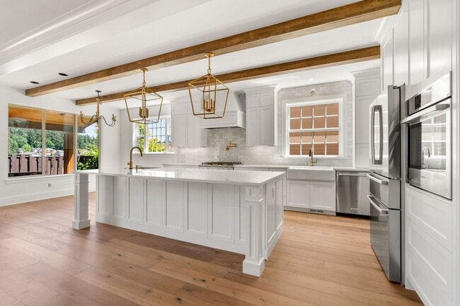 Building Photo - Gorgeous 5 Bedroom | 4 Bath Single Family Home | Arbor Heights Community | Highly Desirable North...
