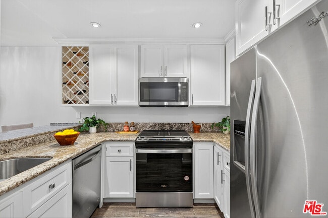 Building Photo - 1125 Pico Blvd