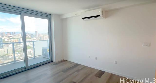 Foto del edificio - 1515 Liona St