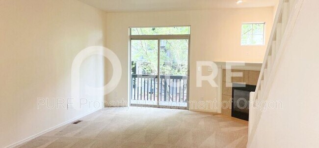 Building Photo - 1572 SW 175th Ave