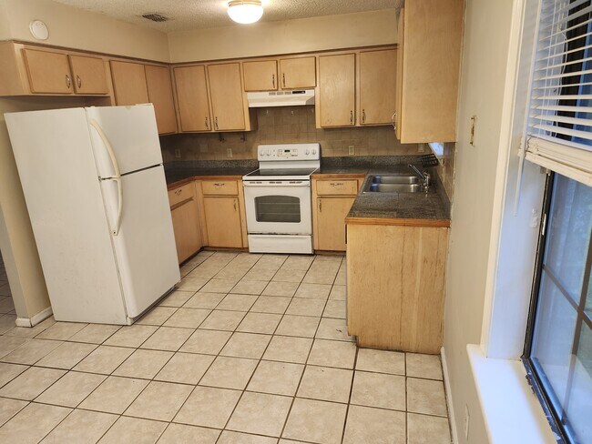 Foto del edificio - 56 Cross Creek Dr