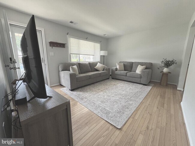Foto del edificio - 13203 Hampshire Ct
