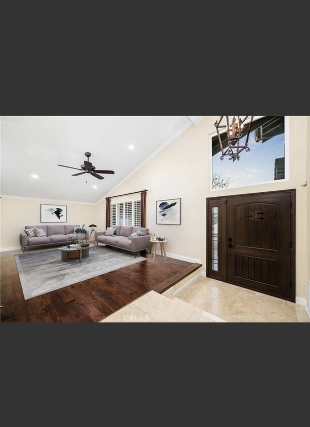 Foto principal - 8377 Orange St