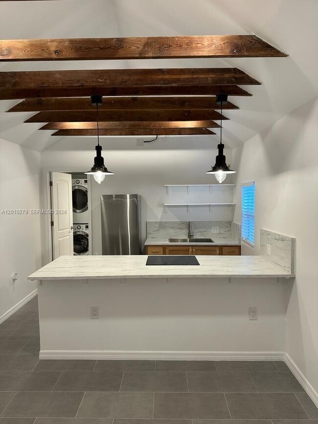 Building Photo - 3113 SW 14th St