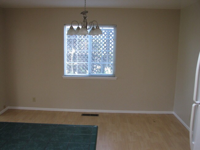 Building Photo - 809 Inverness Way