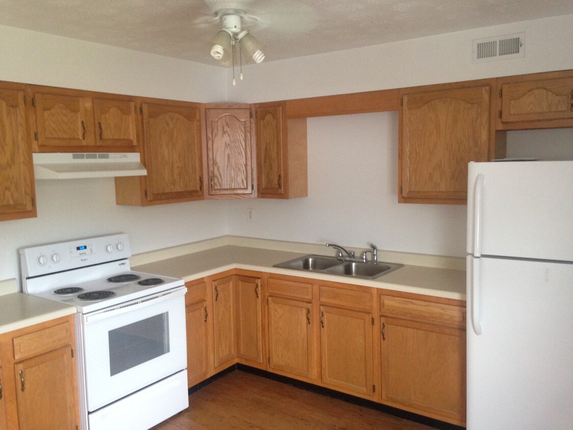 962 Old Brick Rd, West Alexander, PA 15376 Apartments in West