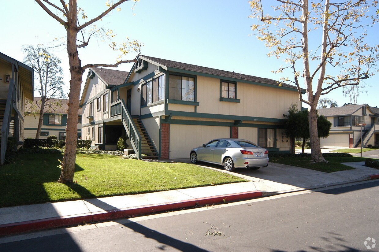 Primary Photo - 9247-9267 Spur Dr